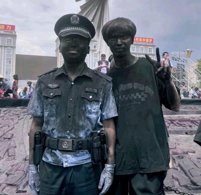 想白着回去 咖啡粉引领狂欢AG真人平台云南人：谁都别(图1)